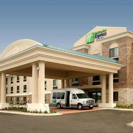 Holiday Inn Express & Suites Madison-Verona By Ihg Екстериор снимка