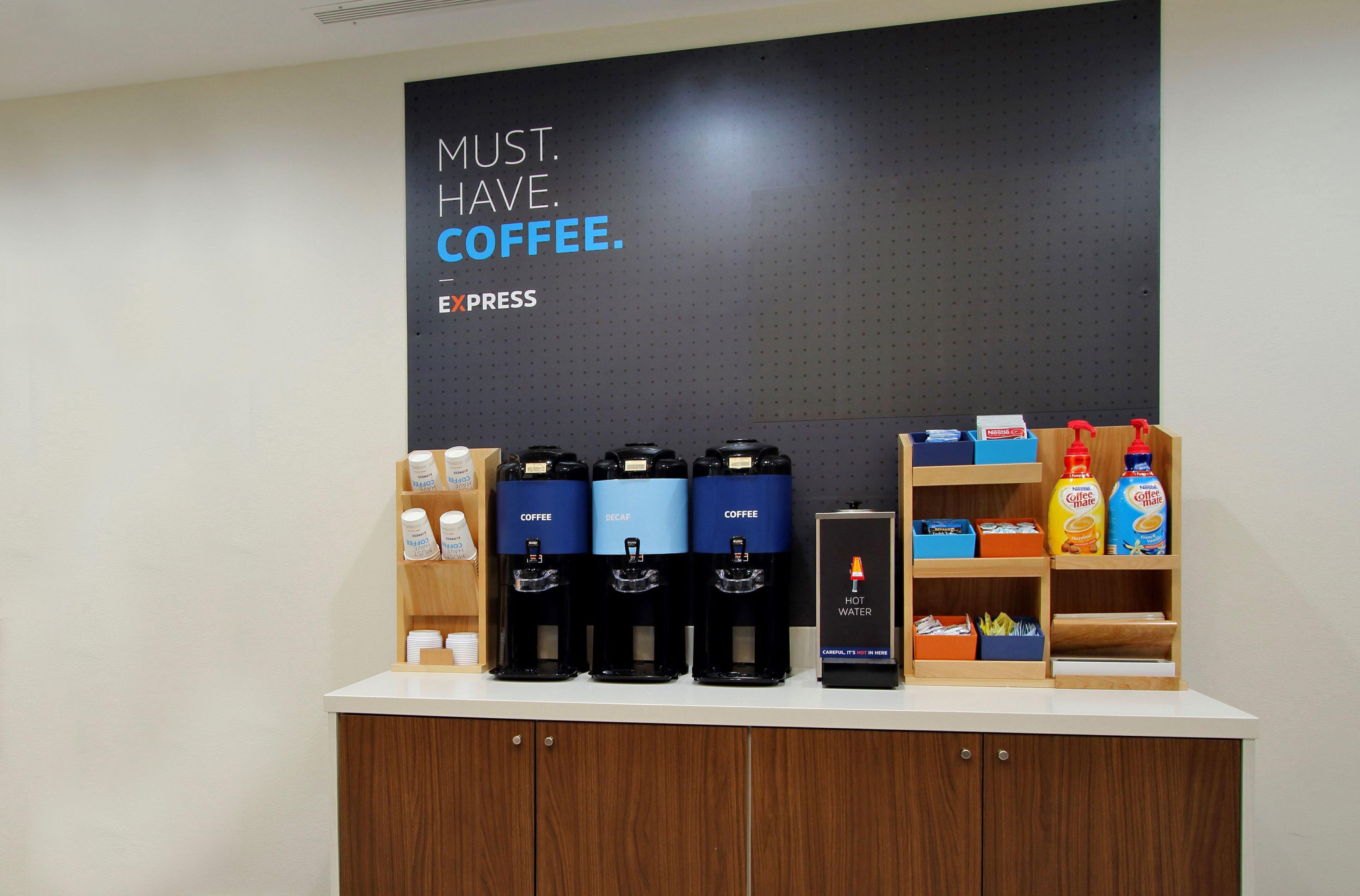 Holiday Inn Express & Suites Madison-Verona By Ihg Екстериор снимка