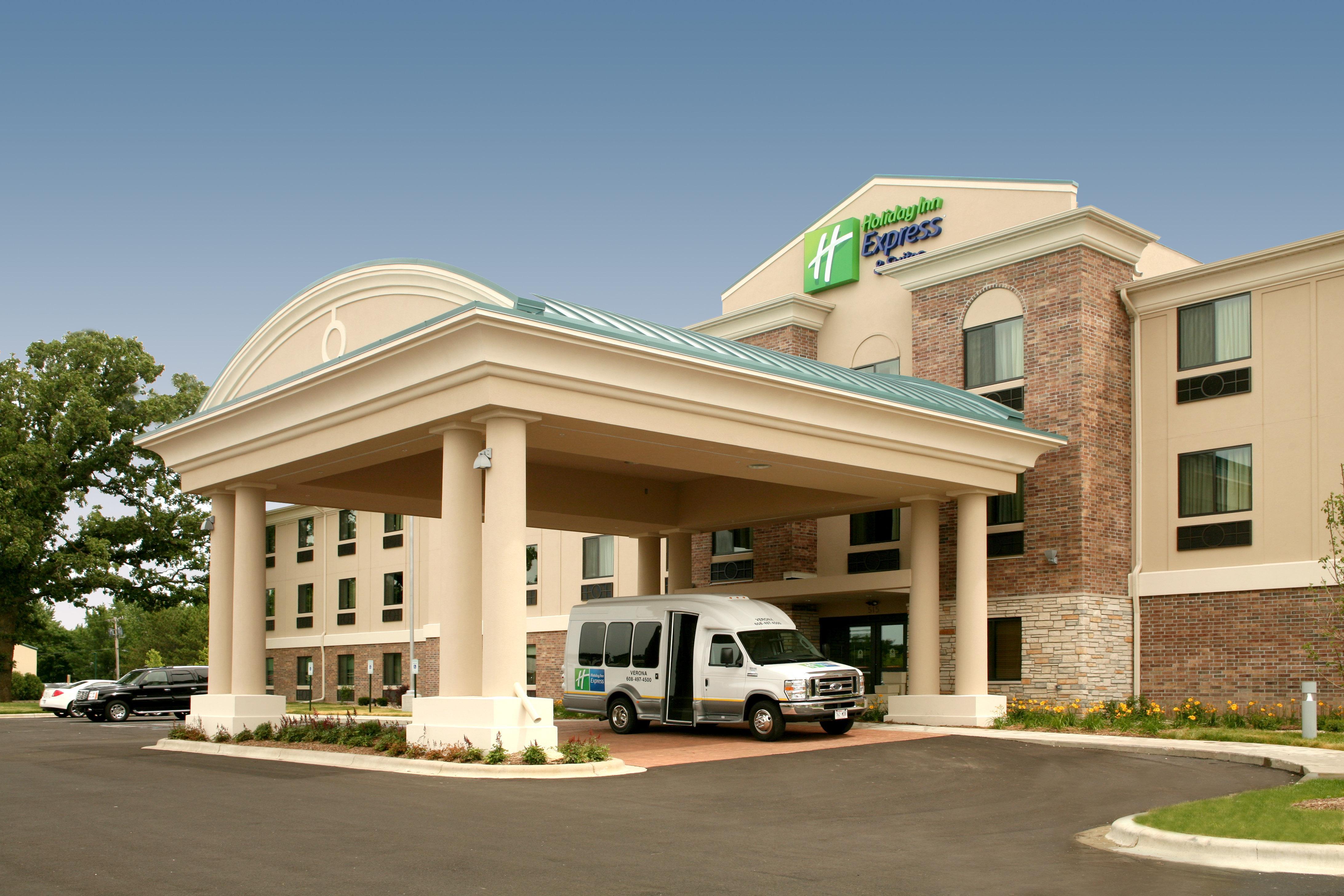 Holiday Inn Express & Suites Madison-Verona By Ihg Екстериор снимка