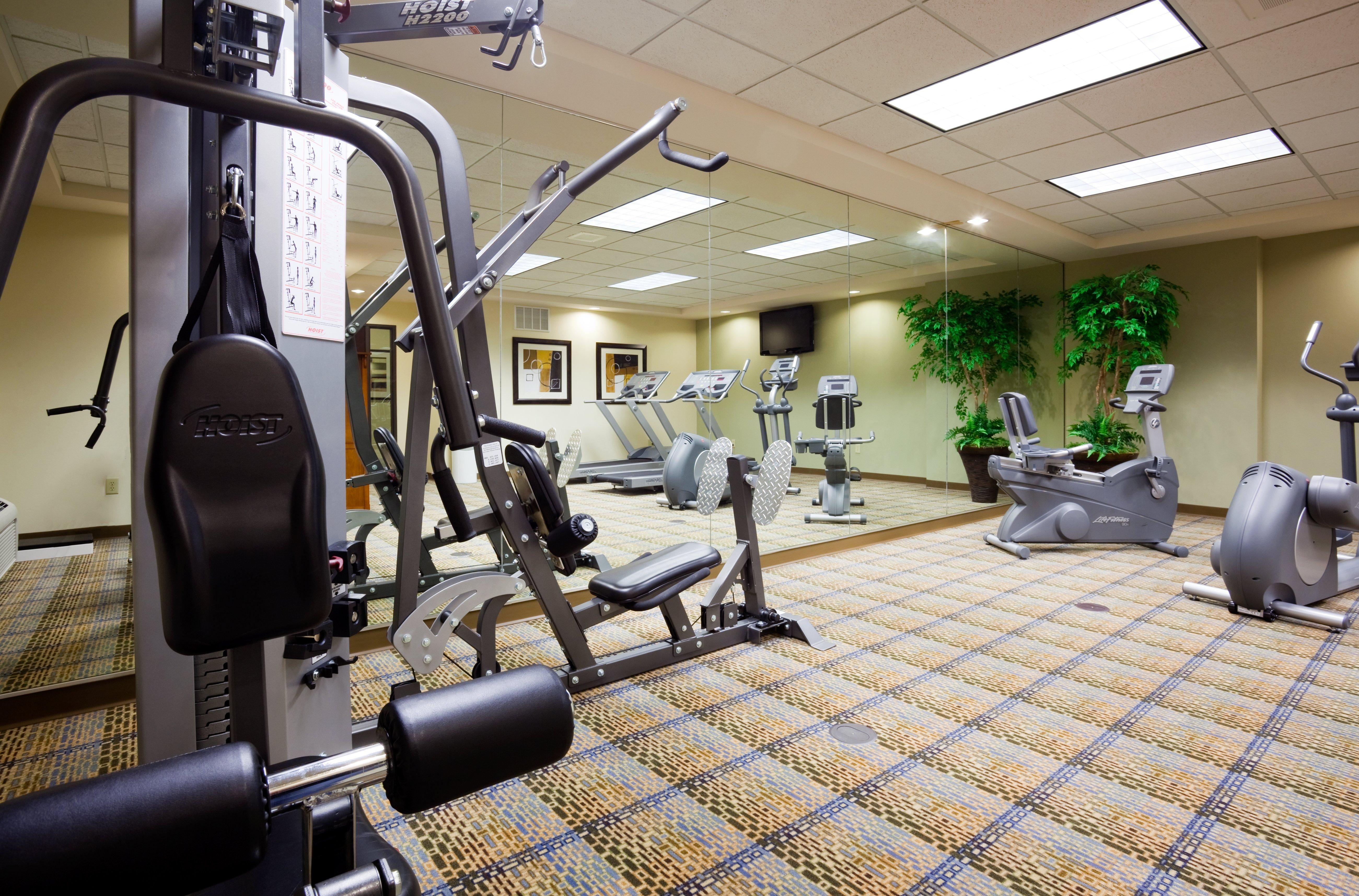 Holiday Inn Express & Suites Madison-Verona By Ihg Екстериор снимка