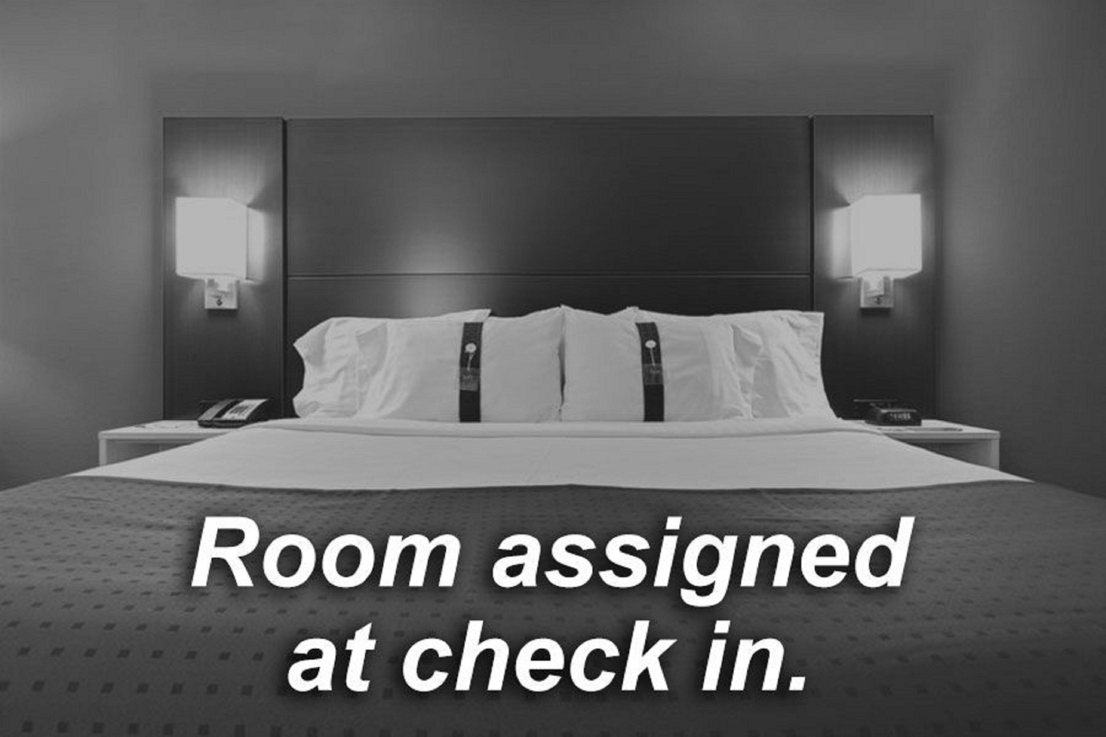 Holiday Inn Express & Suites Madison-Verona By Ihg Екстериор снимка
