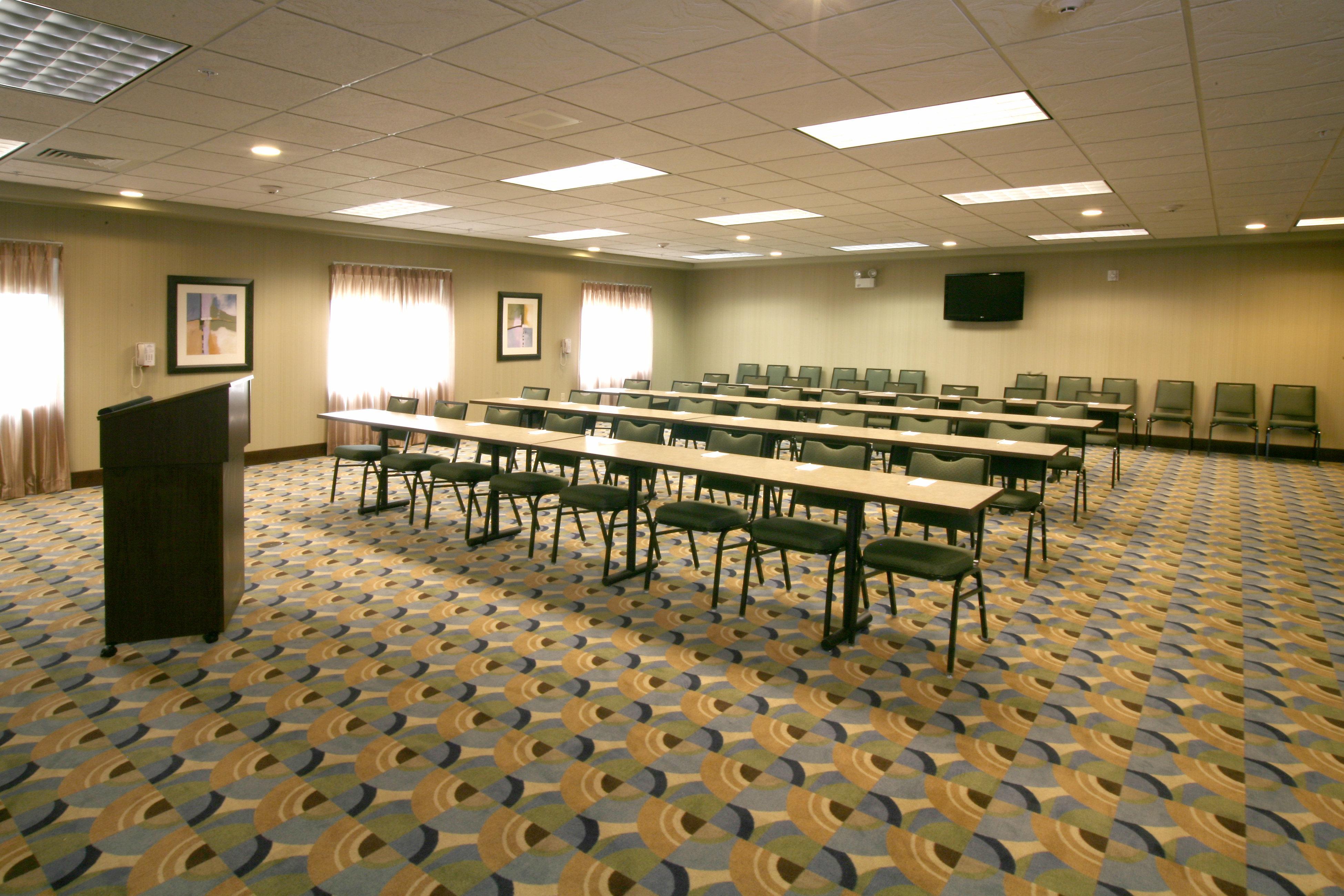 Holiday Inn Express & Suites Madison-Verona By Ihg Екстериор снимка